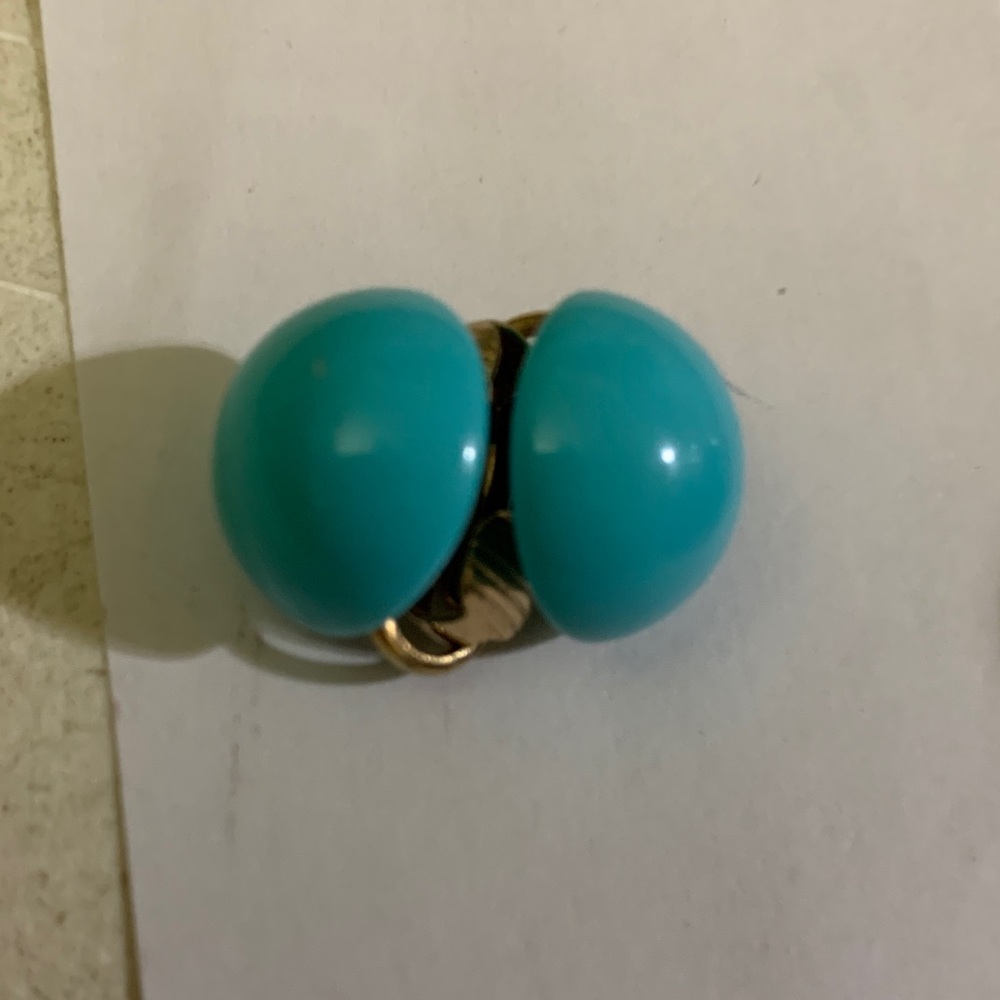 Avon Simulated Turquoise and Gold Earrings
